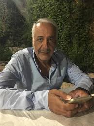 وُلد أيمن زيدان في 1 أيلول/ سبتمبر عام 1956 في الرحيبة شمال شرق العاصمة السورية تتلمذ أيمن زيدان على يد العديد من كبار الفنانين في سوريا مثل أسعد فضة، وتخرج عام. Ù‡Ù„ Ø£ÙŠÙ…Ù† Ø²ÙŠØ¯Ø§Ù† Ø¨Ø®ÙŠØ± ÙˆÙ„Ù…Ø§Ø°Ø§ Ø£Ø±Ø®Ù‰ Ù„Ø­ÙŠØªÙ‡ Ø§Ù„Ø¨ÙŠØ¶Ø§Ø¡ Ù…Ø¬Ù„Ø© Ø³ÙŠØ¯ØªÙŠ
