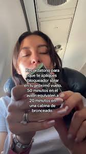 Importancia del bloqueador solar en vuelos