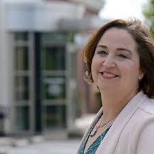 Melanie Fenwick's Instagram, Twitter & Facebook