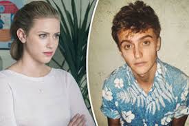 The actor, who plays archie andrews in the hugely popular teen drama, took to instagram on. Who Is Kj Apa Age Height Natural Hair Tattoo Movies Riverdale Actor Facts Tv Radio Showbiz Tv Express Co Uk