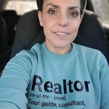 Neyshmi Hernandez-Mack (@neyshmihernandezmack) • Instagram photos and videos