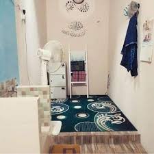 Model rumah seperti ini tidak hanya berkembang di perumahan kota besar, tetapi juga menjalar sampai ke penjuru daerah hampir seluruh pelosok tanah air. 8 Desain Mushola Dalam Rumah Minimalis Modern Dan Mewah Rumahlia Com