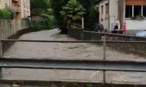 Fortissima grandinata nel reggiano, frana nella bergamasca, alberi abbattuti in provincia di ferrara. Ldo7687hxlsfzm
