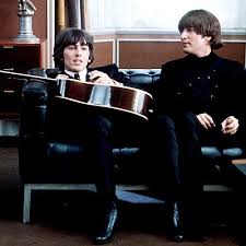 W 2009 roku ukazał się film biograficzny john lennon. The Beatles On Help Movie 1965 The Beatles The Beatles Help George Harrison