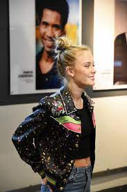 Stockholm Arlanda Macht Mal Ein Bild Mit Zara Larsson