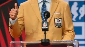 Peyton manning is worth $250 million, but he used to golf with strangers' leftover balls to save money. Inqdhburqprz9m