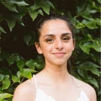 Mia Akers's Instagram, Twitter & Facebook