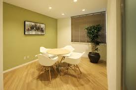 清潔感と親しみやすさが伝わるオフィス デザイナーズオフィスのヴィス オフィスインテリア オフィスデザイン デザイン