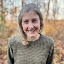 Meredith Spivey's Instagram, Twitter & Facebook