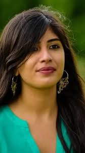 अलीशा मलिक कौन है? अरबपति की बेटी, करती हैं इस कंपनी में काम