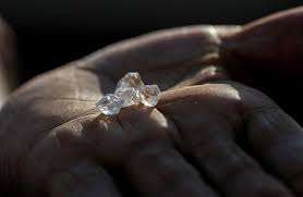 Concerns have been raised about the ladysmith diamond rush which has seen thousands flocking to the some of the stones found at kwahlathi, in ladysmith, that people believe to be diamonds. 1rfhjflcnoff3m