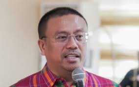 Ombudsman suspends 8 Antique board members anew