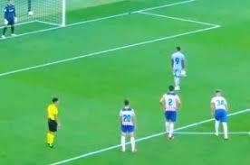 Barcelona is a city on the coast of northeastern spain. 6 Vqwcwc2 Z Rm