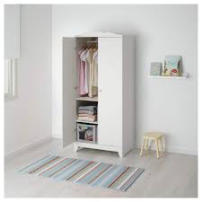 Trouvez les meilleurs codes promo de placard à balais et les promotions de vos produits favoris. Armoire A Balai Ikea Armoire A Balai Ikea Vive Le Rangement A La Mode Bdg Et Ikea Voici Mon Coin Lavabo Il Et Ikea Wardrobe Ikea Sundvik Ikea Kids Wardrobe