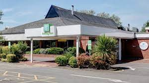 It is 3.2 km south of reading's town centre, railway station and university. Holiday Inn Reading South Wedding Venue In Berkshire For Better For Worse
