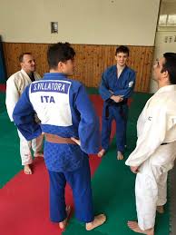 Join facebook to connect with pierluigi barbieri and others you may know. Grazie Ai Maestri Pierluigi Barbieri E Bear Brothers Club Facebook