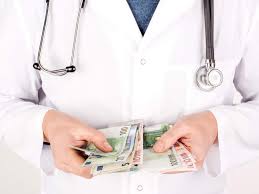 Salariile lunare de funcție ale angajaților instituțiilor medicale publice vor fi indexate cu 4,1 la sută din data de 1 aprilie 2018. Ce Salarii Au Castigat Angajatii Din Sistemul De Sanatate Privat In 2018 Medicii Din Regiunea Moldovei