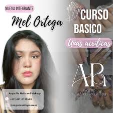 Le damos la bienvenida a la nueva integrante del curso básico de uñas  acrílicas! Mel Ortega ✨ 🌸Que tus nuevos sueños brillen más que tus viejos  miedos💖 Gracias por confiar en Angie
