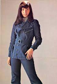 etsuko shihomi 女必殺拳 志穂美悦子 参上 1976 70s fashion fashion outfits