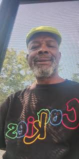 Living in Seattle, Washington, 49 years old and alone. I'm not perfect, but  I'm loyal. Will you accept me?