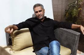 وأوضح عبد الرحمن أن قضية فضل شاكر تمثل حالة خاصة لتأثير جماعات الضغط الاجتماعي أما الناقد الفني محمود عبد الرحيم، فيرى أن من حق فضل شاكر العودة إلى الساحة الفنية بعد. ÙØ¶Ù„ Ø´Ø§ÙƒØ± On Twitter Ø§Ø´ØªÙ‚ØªÙ„ÙƒÙ† ÙƒØªÙŠØ±