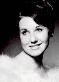 Happy birthday to the hilarious Leanne Morgan! Hope your day brings as many  laughs as you bring to the stage. Leanne Morgan