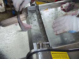 Alcuni importanti costruttori di macchinari per l' industria alimentare sono: Movinox Tecnologie Per L Industria Alimentare
