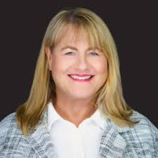 Sally Huggins's Instagram, Twitter & Facebook