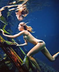 Diving Erotica - 66 photos