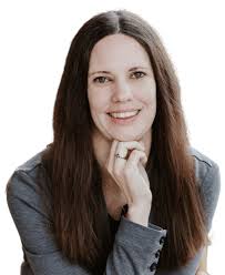 Sara Vanwinkle's Instagram, Twitter & Facebook