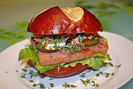 Bayern Burger Von Sapaaluhde Chefkoch Currywurst Rezept Lebensmittel Essen Essen
