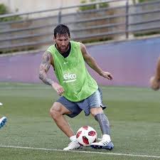 Check spelling or type a new query. Entrenamiento De Hoy Vamos Leomessi Fotos De Lionel Messi Lionel Messi Futbol