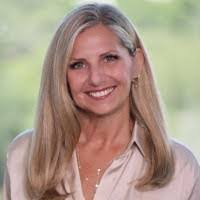 Nadia Baem's Instagram, Twitter & Facebook