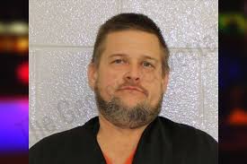 Dustin Fogg's Instagram, Twitter & Facebook