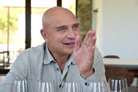 LUCA D'ATTOMA E L'ENOLOGIA D'AUTORE