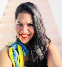 Fashion Influencer Blogger we love : Catch Grace Liang Color and grace