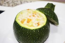 Courgette Rondini Farcie De Risotto Aux Petits Legumes Recette Courgette Courgettes Farcies Risotto