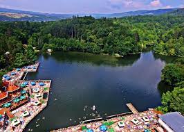 Sprawdź pogodę online z kamer zamontowanych na plażach, deptakach, miastach i ośrodkach narciarskich. Lacul Ursu Din MureÈ Planiada