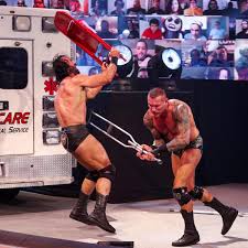 Photos Mcintyre Orton Brutalize Each Other In Wwe Title Ambulance Match Randy Orton Wwe Wwe Randy Orton