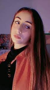 Delia Valentin's Instagram, Twitter & Facebook