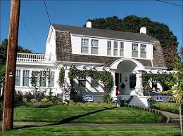 Very Dignified Dutch Colonial It S Very Symmetrical With A Pergola On Either Side Of The Barrel Dutch Colonial Exterior Dutch Colonial Homes Colonial Exterior