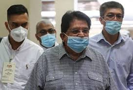 Kuasa mereka untuk menafikan persetujuan untuk bil terhad oleh pindaan perlembagaan lagi. Tengku Adnan Didapati Bersalah Terima Rasuah Rm2 Juta Astro Awani