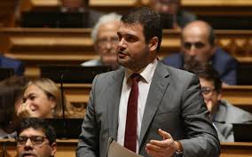 A holding de joe berardo oferece 3,5 euros por cada uma, o que representa um prémio de 30,11 desta operação não é objecto as 6.000.000 acções de categoria a detidas pelo sport lisboa e. Detencao De Joe Berardo E A Prova De Utilidade Publica Dos Inqueritos Parlamentares Diz Ps O Jornal Economico