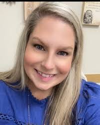 Renee Pappas's Instagram, Twitter & Facebook