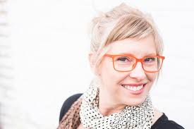 Less Clutter. Less Noise.: Beyond Bulletins, Brochures and Bake Sales : Kem  Meyer: Amazon.com.au: Books