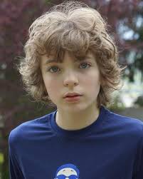 Older J&C, Baby Bree, Young Adult Fergus, Old Leg Hair... Lots To See in  Season 3