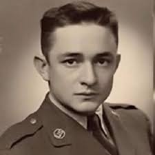 Are there any US Veterans that served in the 1960's?? 🧐👇