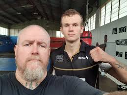 It is FIGHT DAY!!!!!!!! 🇸🇷 💪Supporting our very own top Surinamese UFC  fighter Jairzinho BIGI BOY Rozenstruik!!!!!!!!🇸🇷 ✊🏽 Go Bigi Boy, You got  this!💪🇸🇷