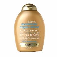 With argan oil of morocco and silk proteins, this creamy blend helps detangles, delivering superior hydration and added inner strength. Organix Conditioner Moroccan Argan Creme Best Hair Product I Alternate With The Renewing Morrocan O Anti Frizz Shampoo Anti Frizz Products Natural Hair Oils
