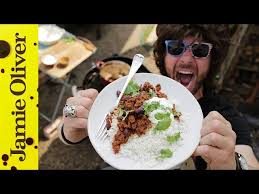 Unser beliebtes rezept für chili con carne nach jamie oliver und mehr als 65.000 weitere kostenlose rezepte auf lecker.de. Extreme Chilli Con Carne Video Jamie Oliver